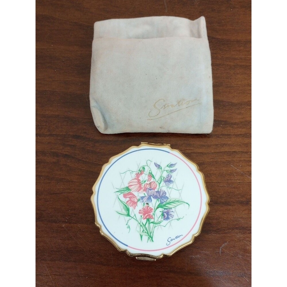 Stratton England Sweet Pea White Floral Powder Compact - Vintage!